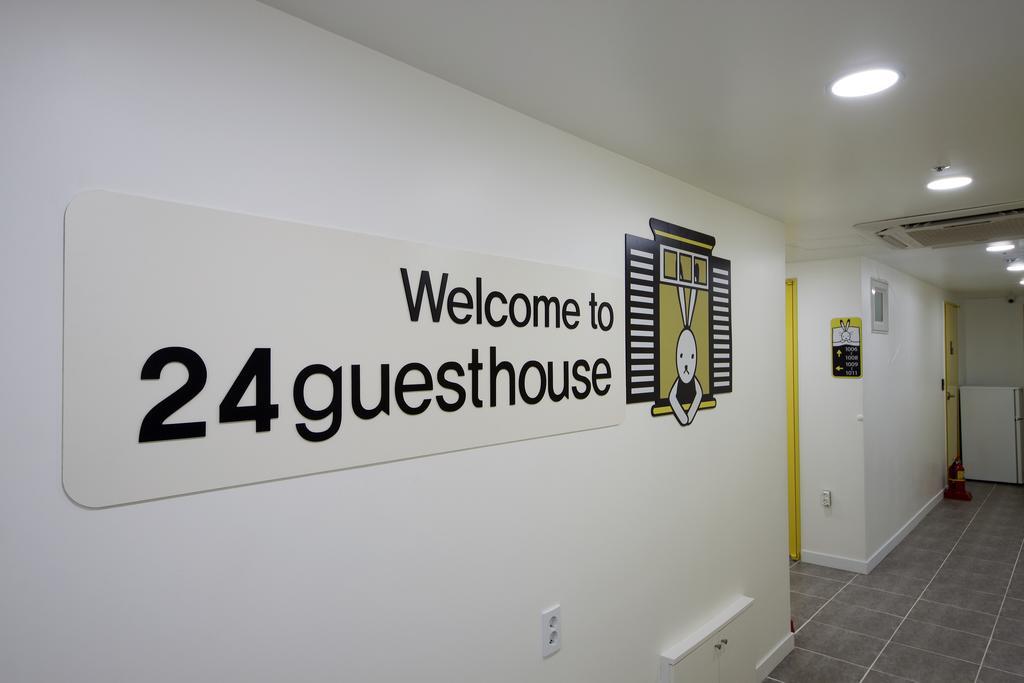 24 Guesthouse Myeongdong Town Seul Esterno foto