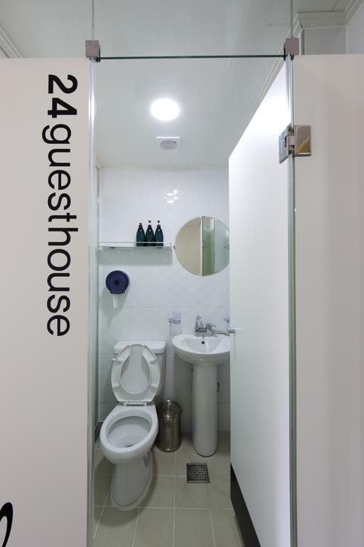 24 Guesthouse Myeongdong Town Seul Camera foto