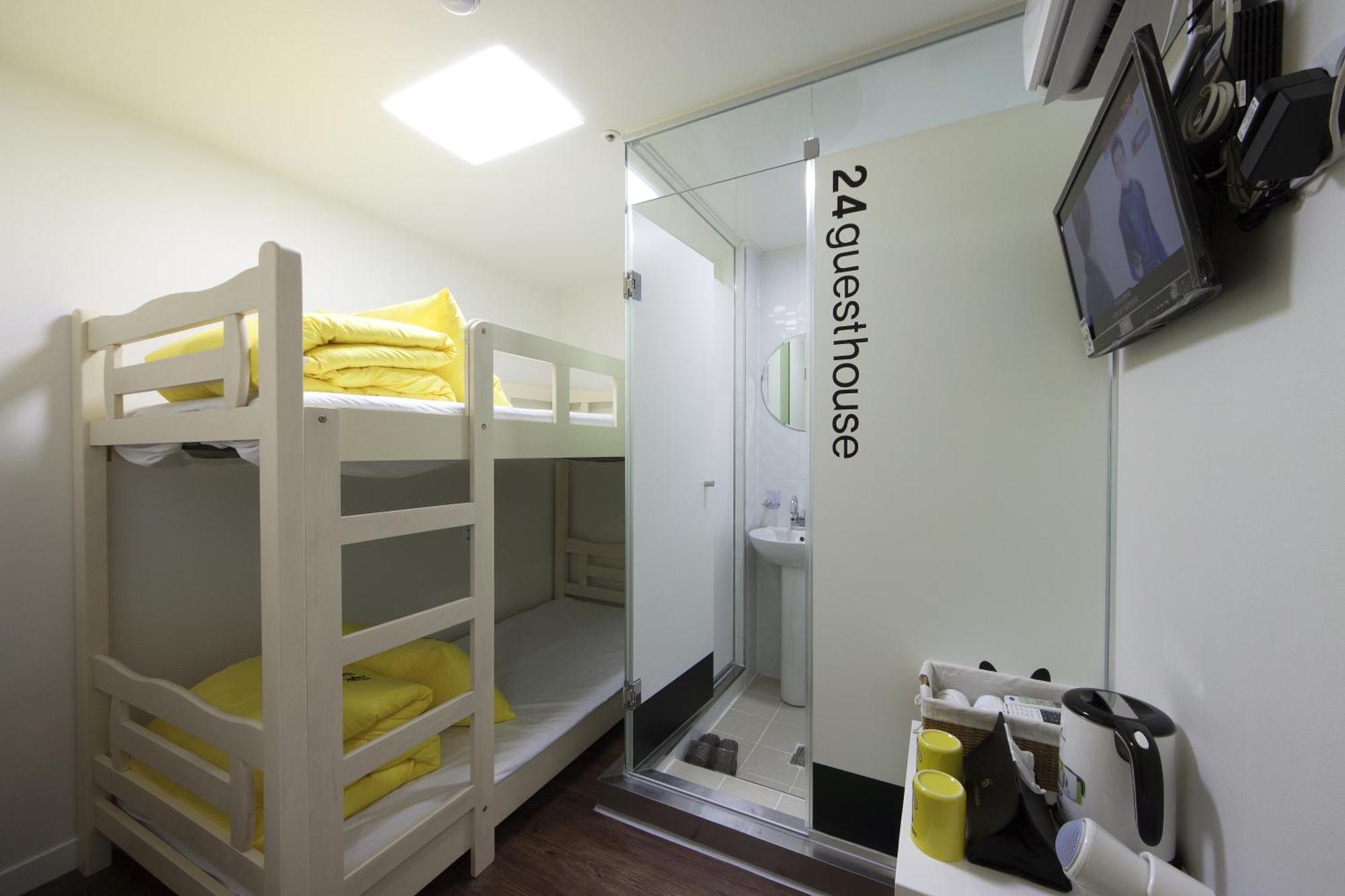 24 Guesthouse Myeongdong Town Seul Camera foto